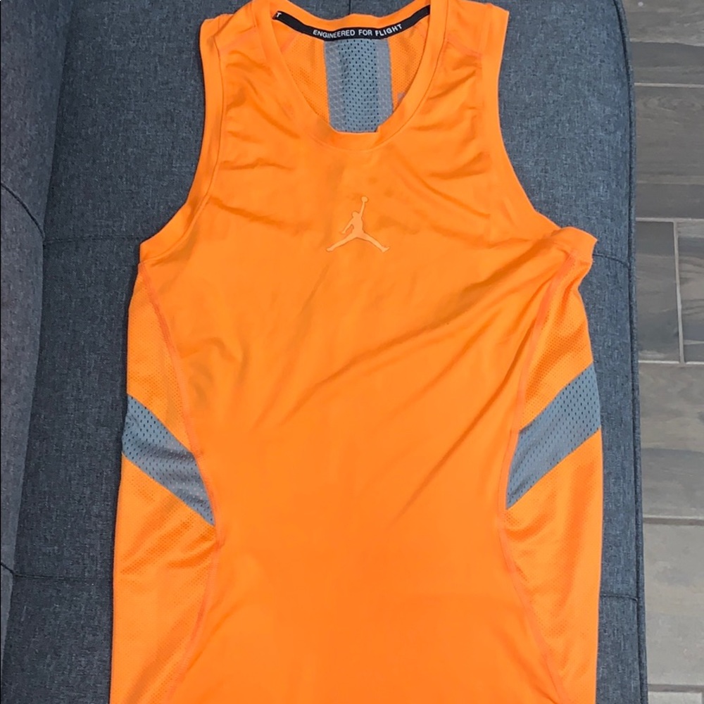 Jordan flight compression tank size medium